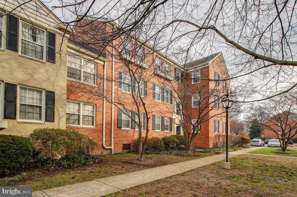 6505 10TH Street - Photo 1