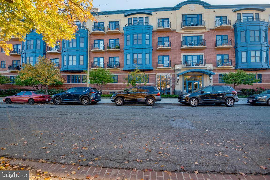 401 13TH Street - Photo 1