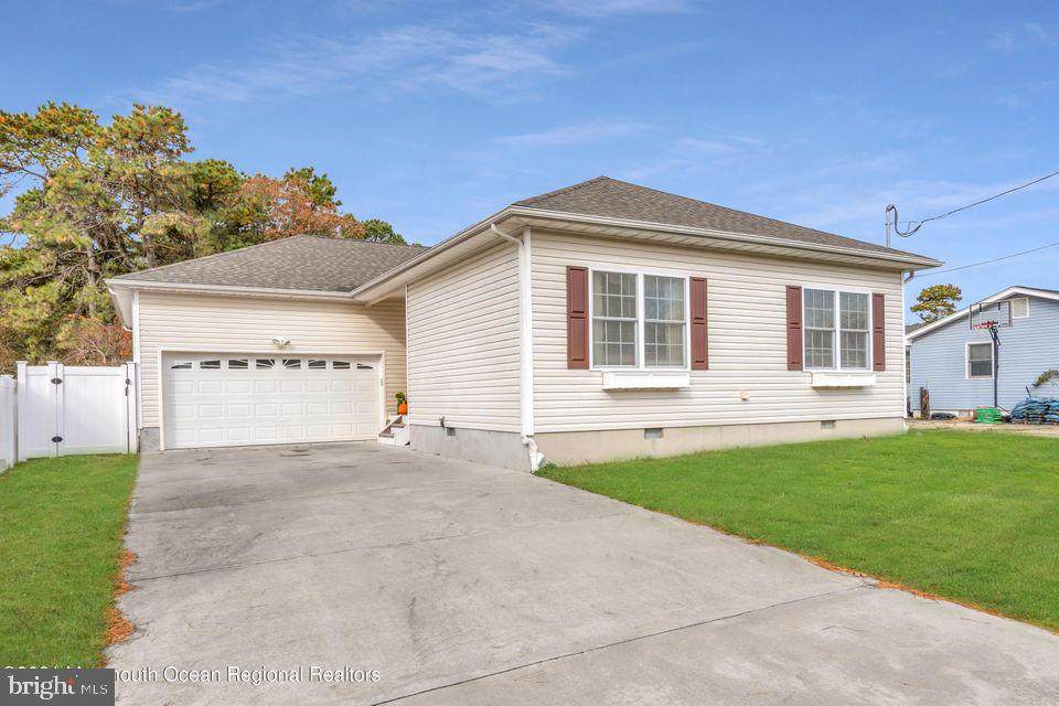 1458 Ivy Street - Photo 1