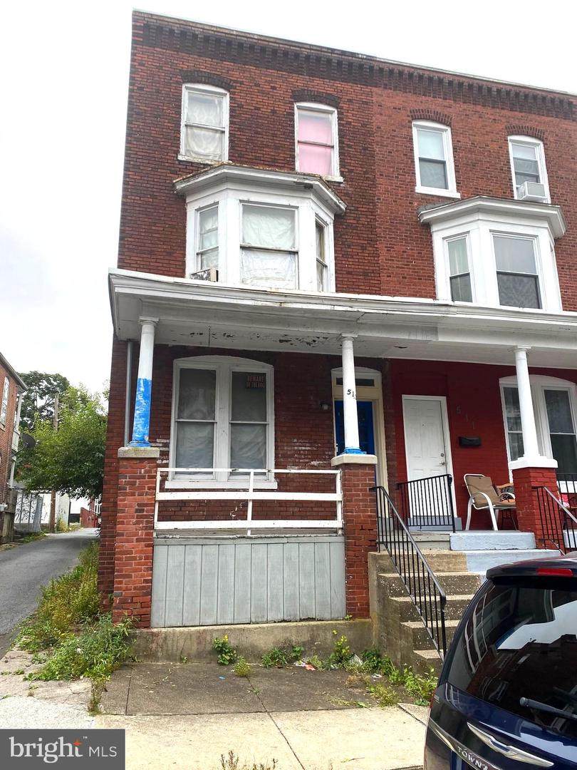 513 Curtin Street - Photo 1