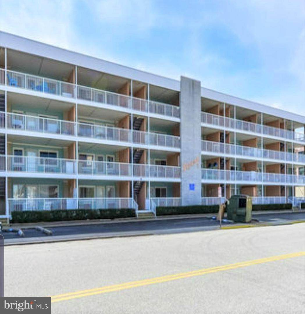 17 139TH Street - Photo 1