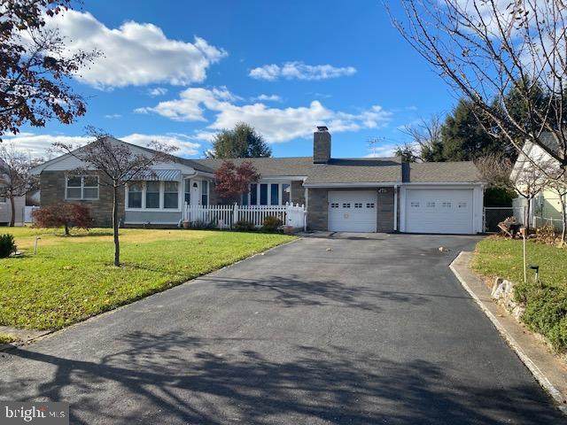 425 Sandalwood Avenue - Photo 1