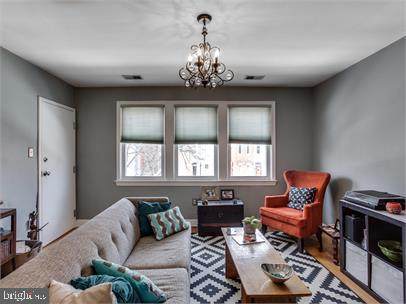 813 5TH Street - Photo 1