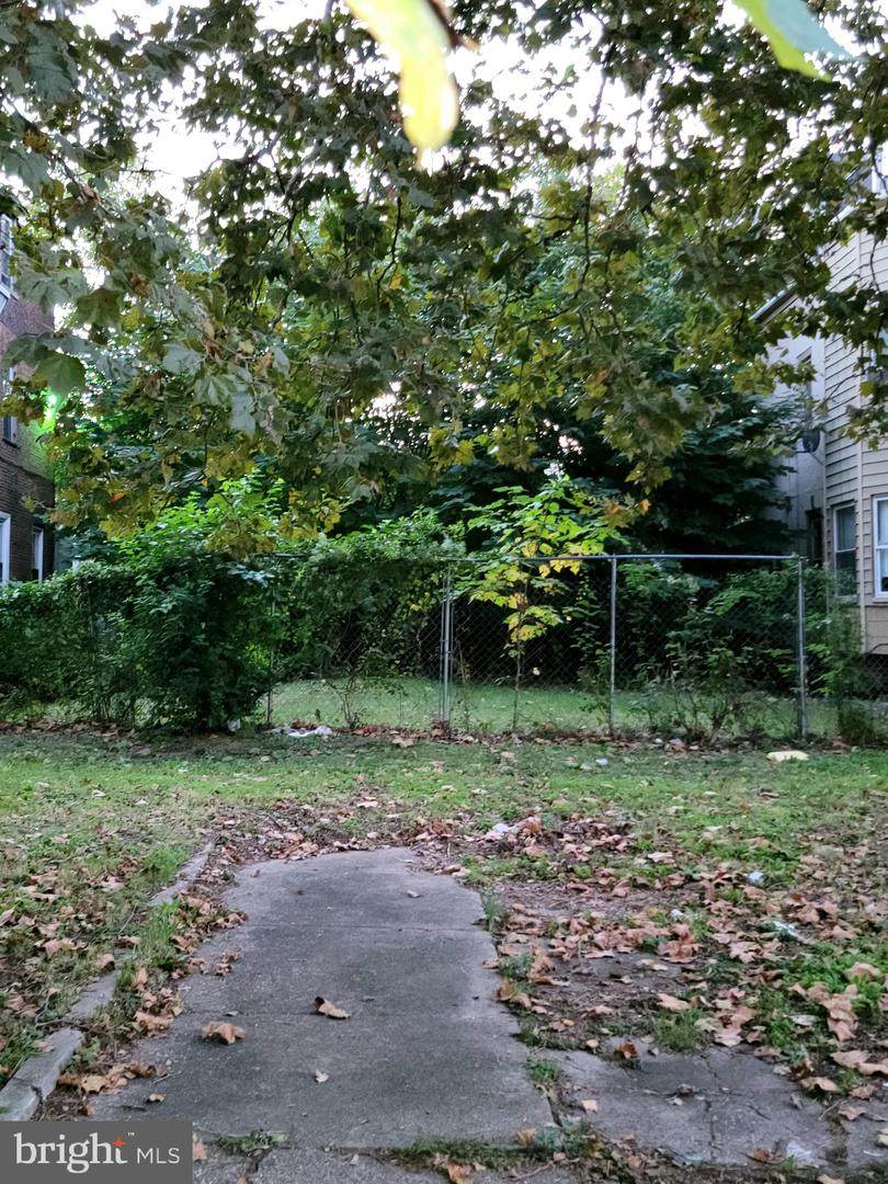 130 50TH Street - Photo 1