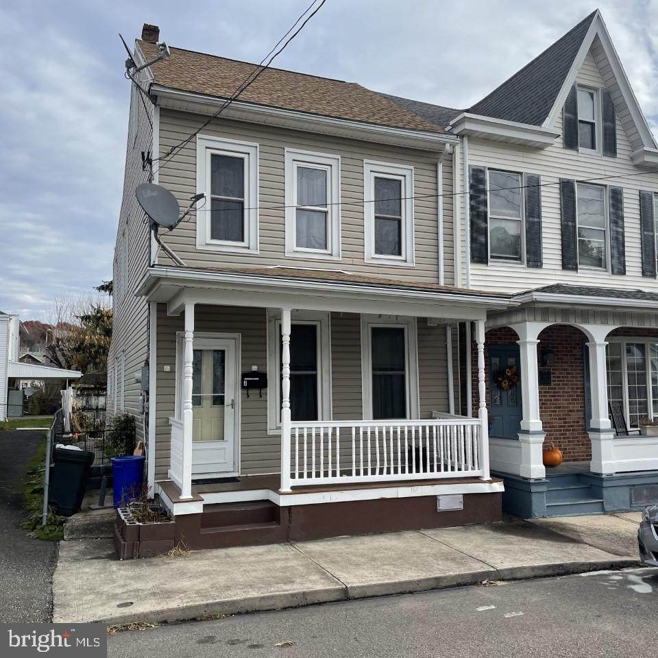 7 Front Street - Photo 1