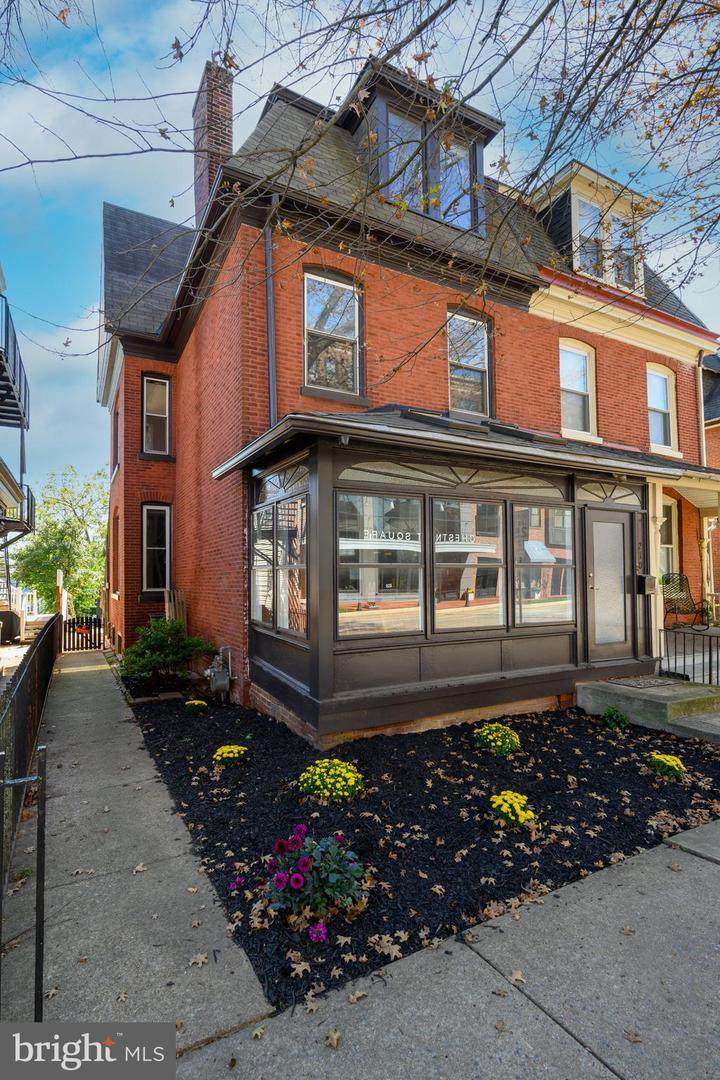 210 Gay Street - Photo 1