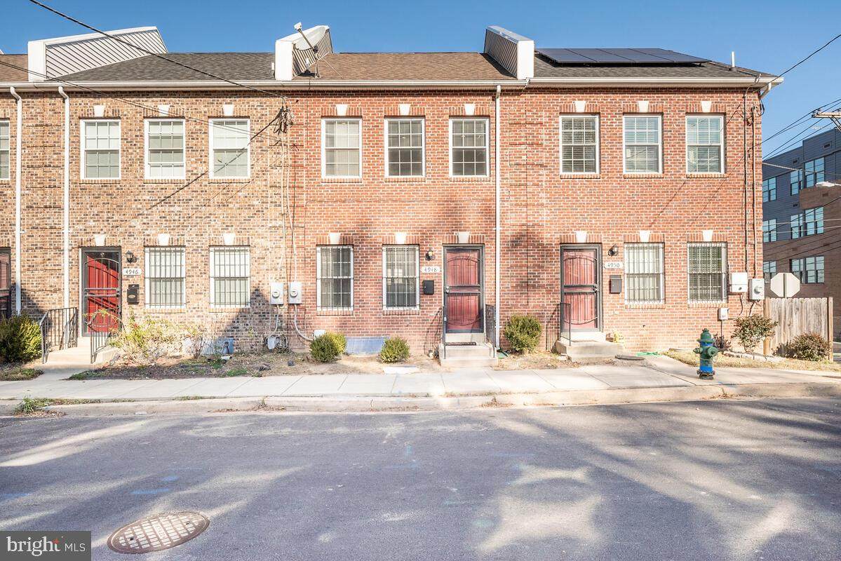 4948 Fitch Place - Photo 1