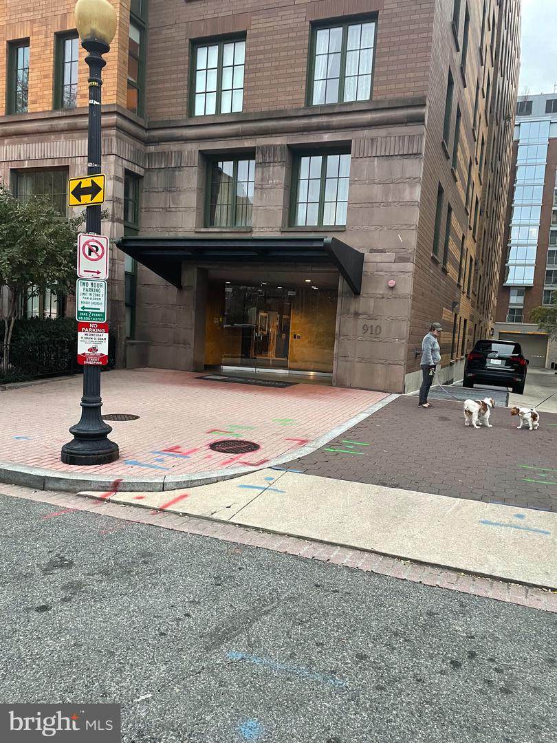 910 M Street - Photo 1