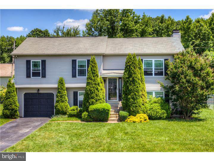 423 Llangollen Boulevard - Photo 1