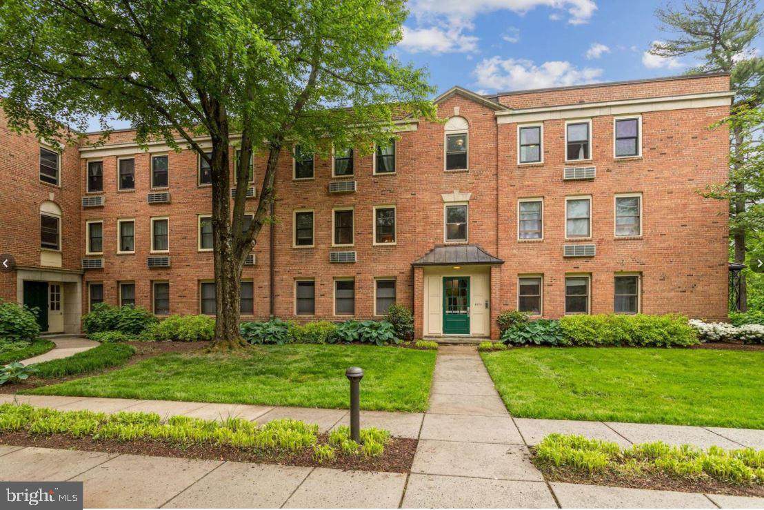 4824 Chevy Chase Drive - Photo 1