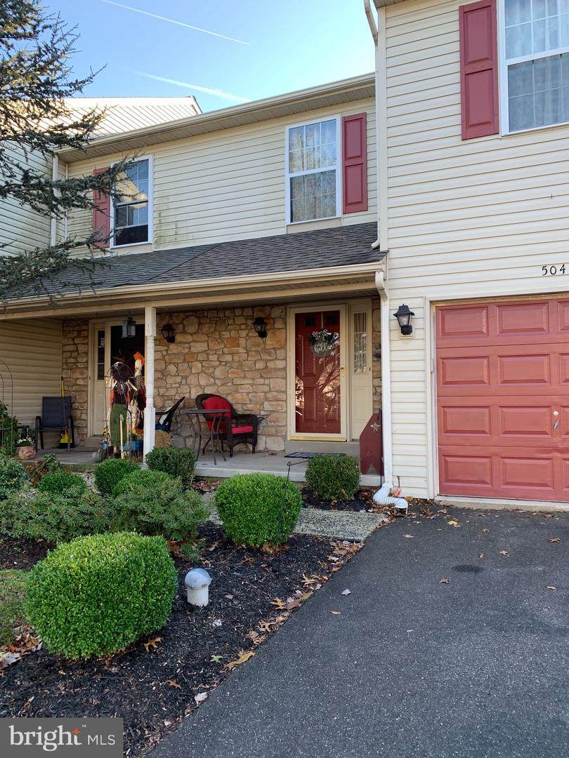 504 Campus Drive - Photo 1