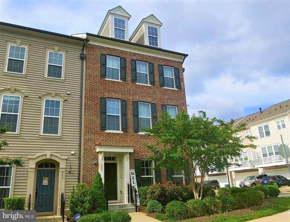200 Almond Drive - Photo 1