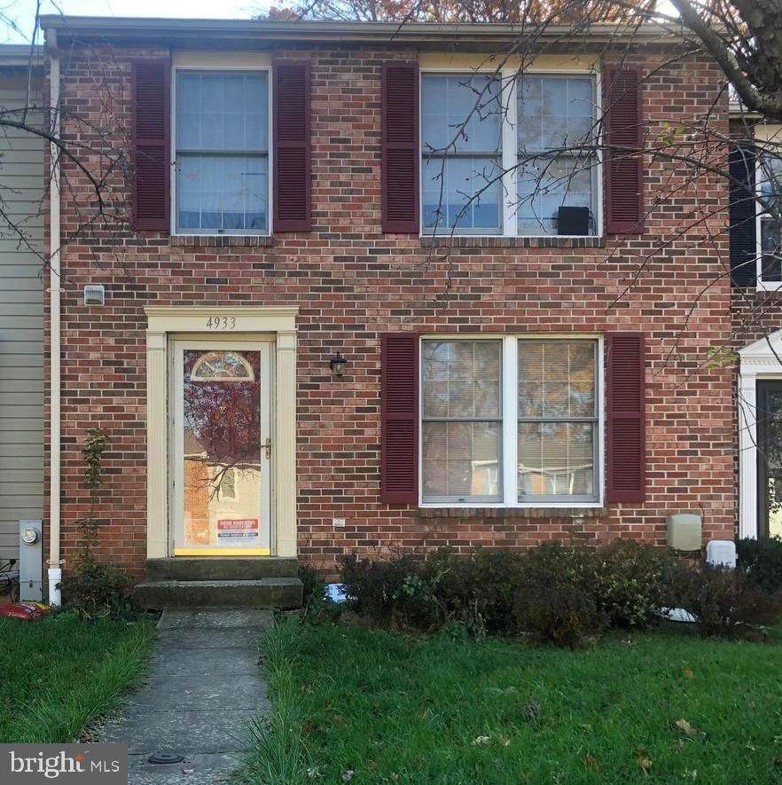 4933 Berryhill Circle - Photo 1