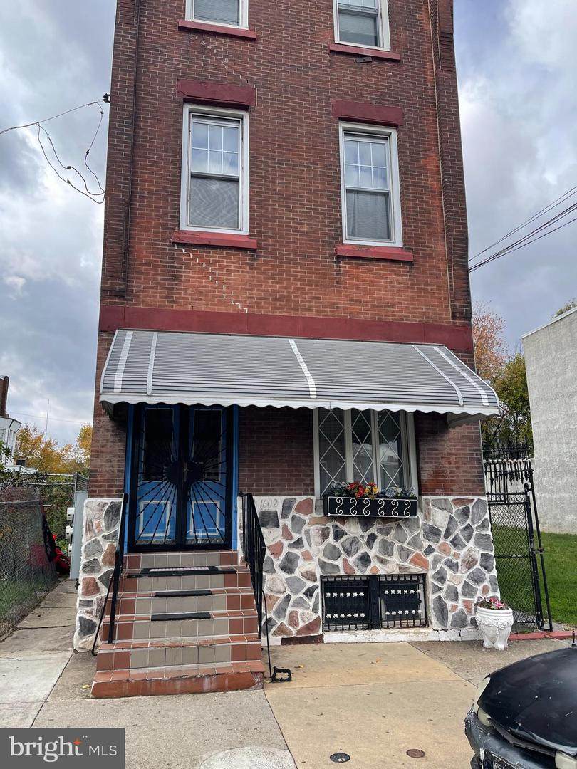 1602 17TH Street - Photo 1