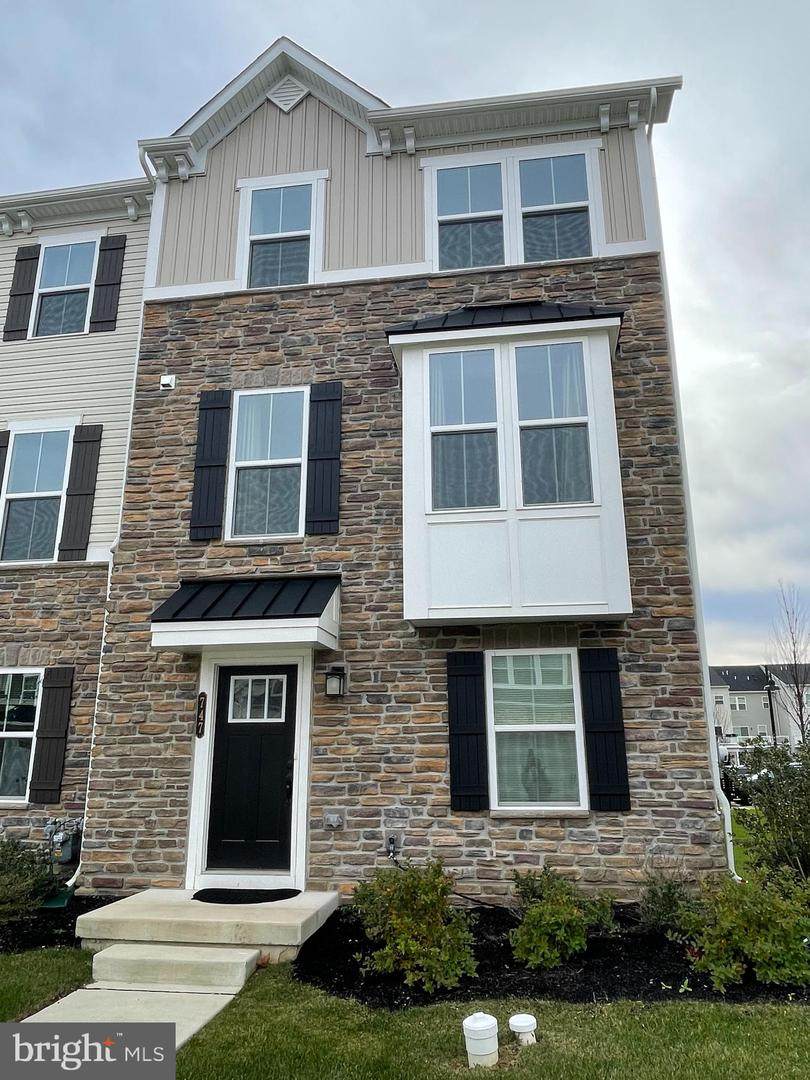 747 Quarry Point Road - Photo 1
