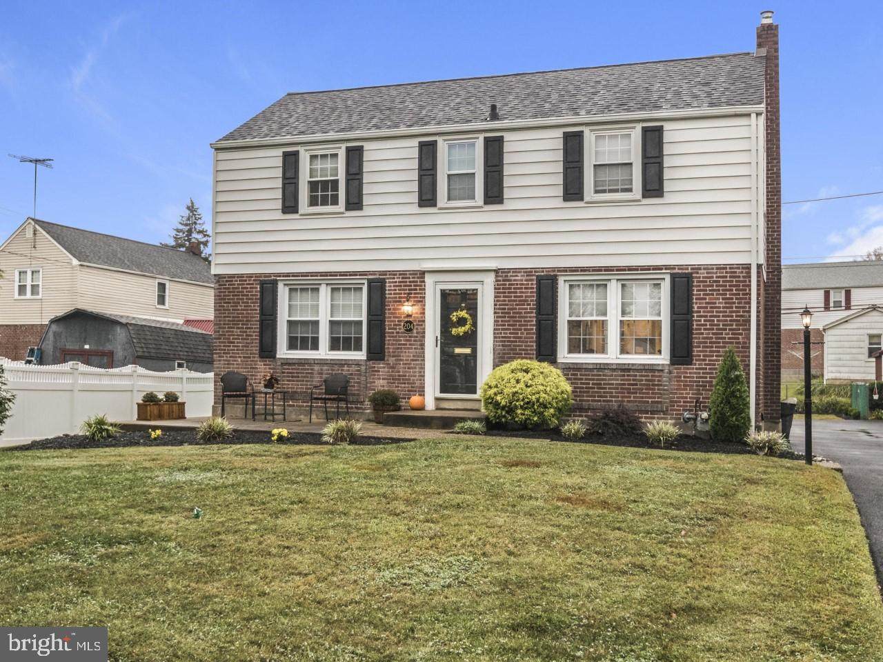 204 Pine Ridge Road - Photo 1