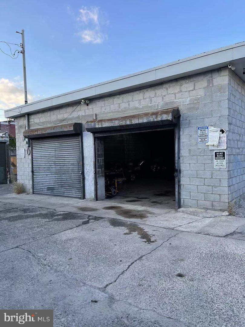215R-53 Duncannon Avenue - Photo 1