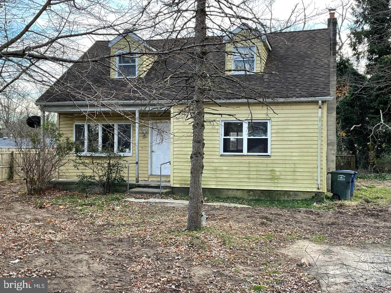 573 Kessel Avenue - Photo 1