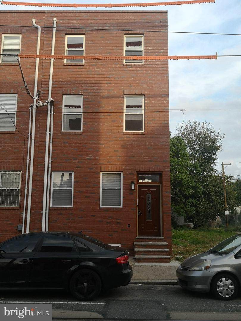 631 11TH Street - Photo 1