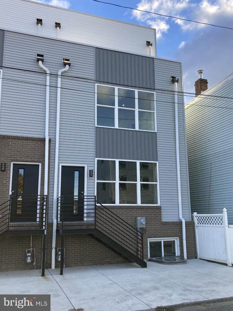 4721 Salmon Street - Photo 1