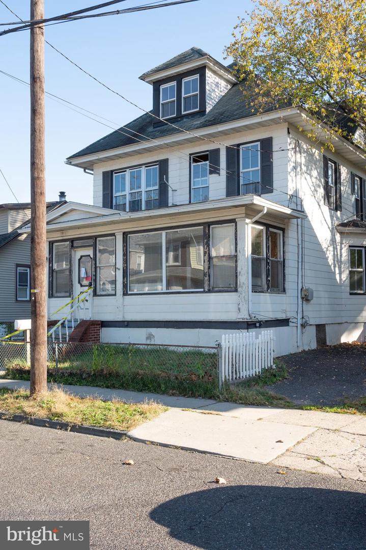 146 Linden Avenue - Photo 1