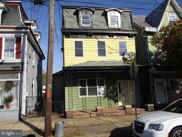 209 Broad Street - Photo 1