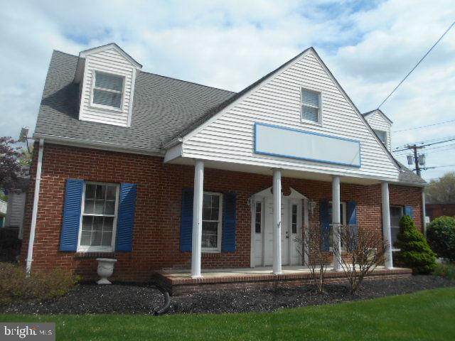 2712 Nottingham Way - Photo 1