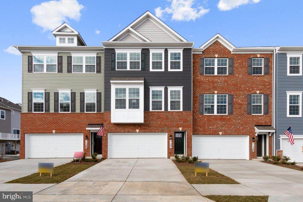 5043 Macdonough Place - Photo 1
