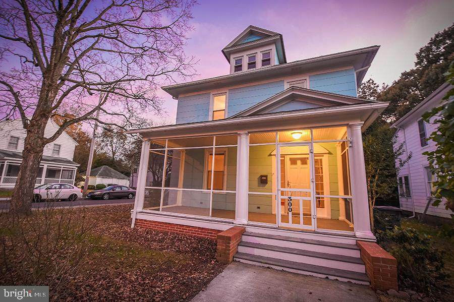 300 North Boulevard - Photo 1