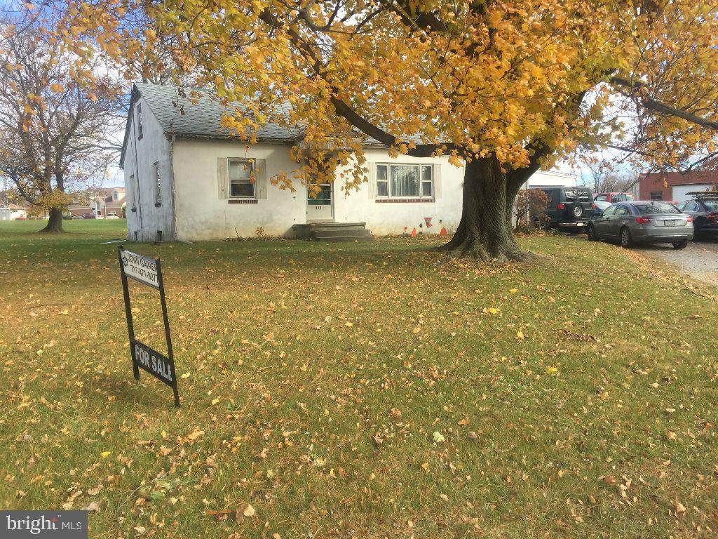 433 Newport Avenue - Photo 1