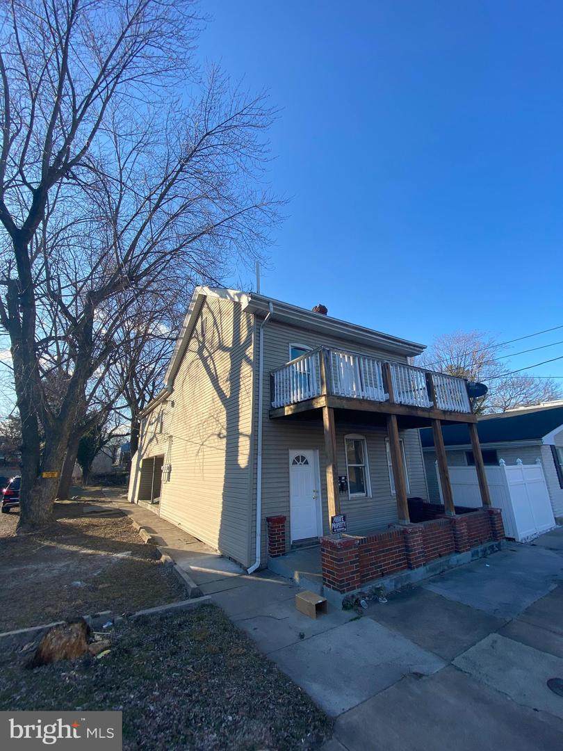 323 Raleigh Street - Photo 1