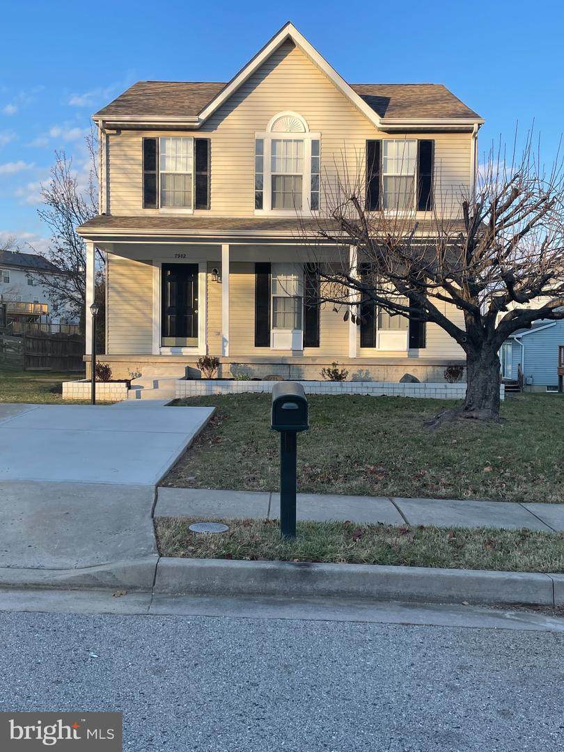 7902 Galloping Circle - Photo 1