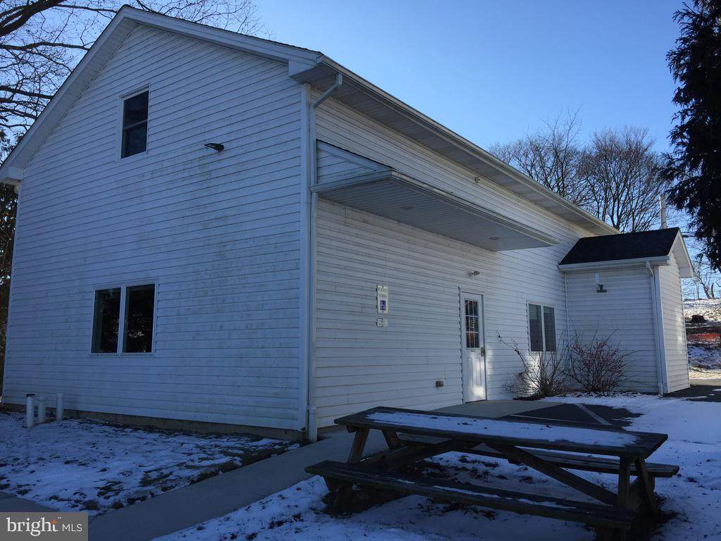 3098-REAR Lincoln Hwy E - Photo 1
