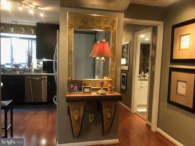 233 6TH Street - Photo 1