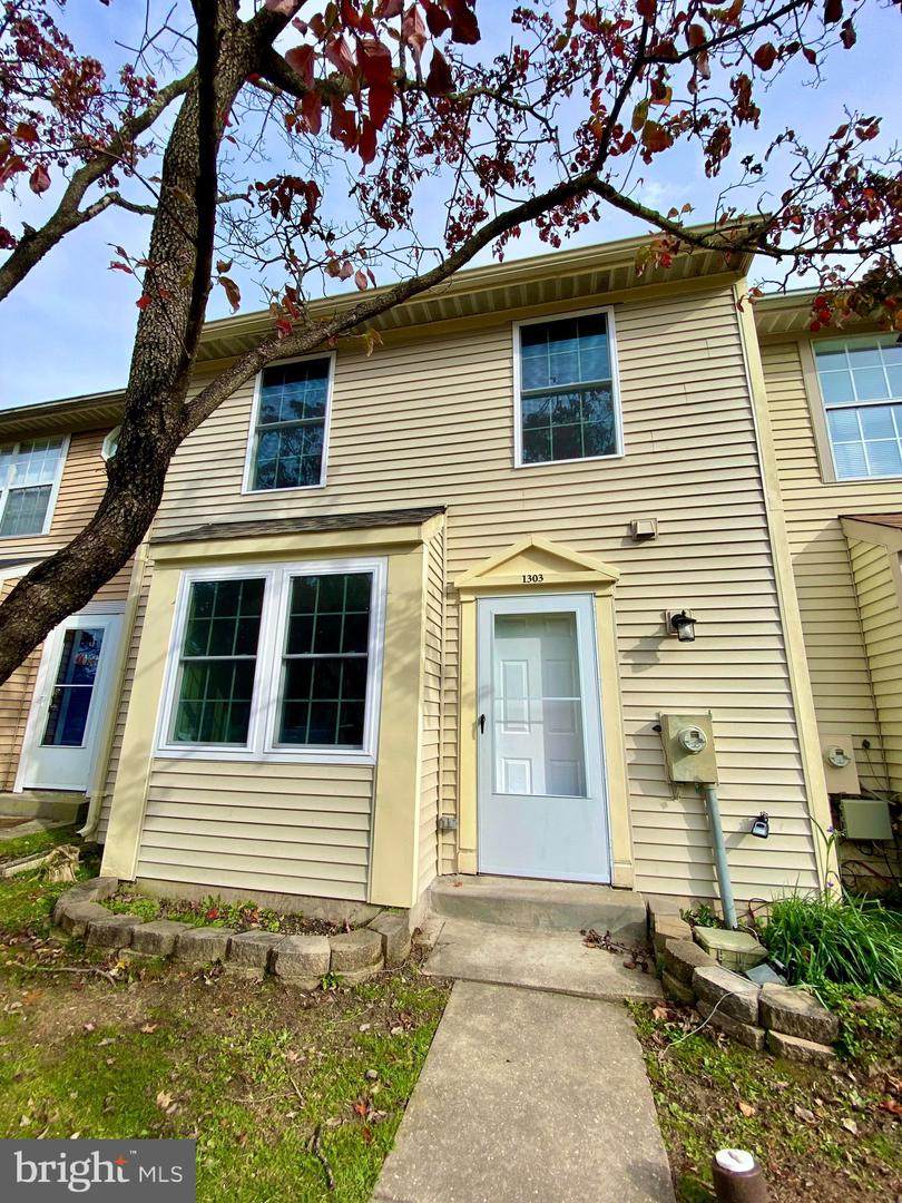 1303 Stockett Square - Photo 1