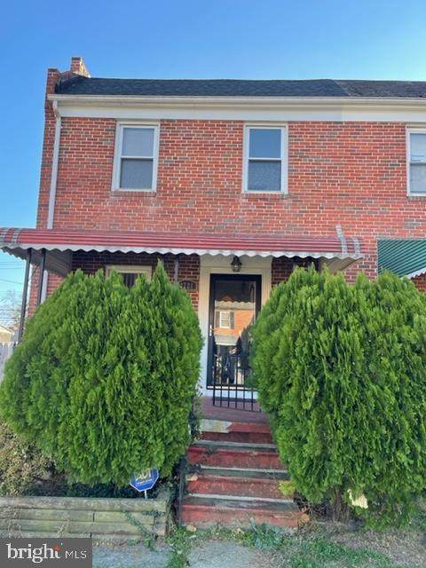 2721-2721 Garrison Avenue - Photo 1