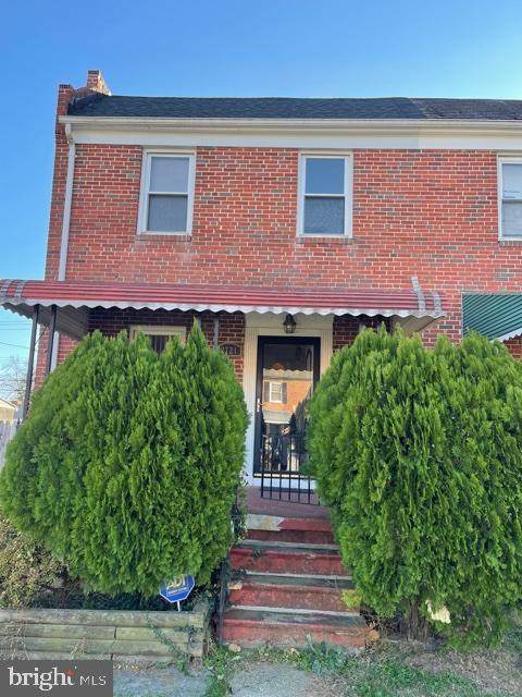 2721 Garrison Avenue - Photo 1