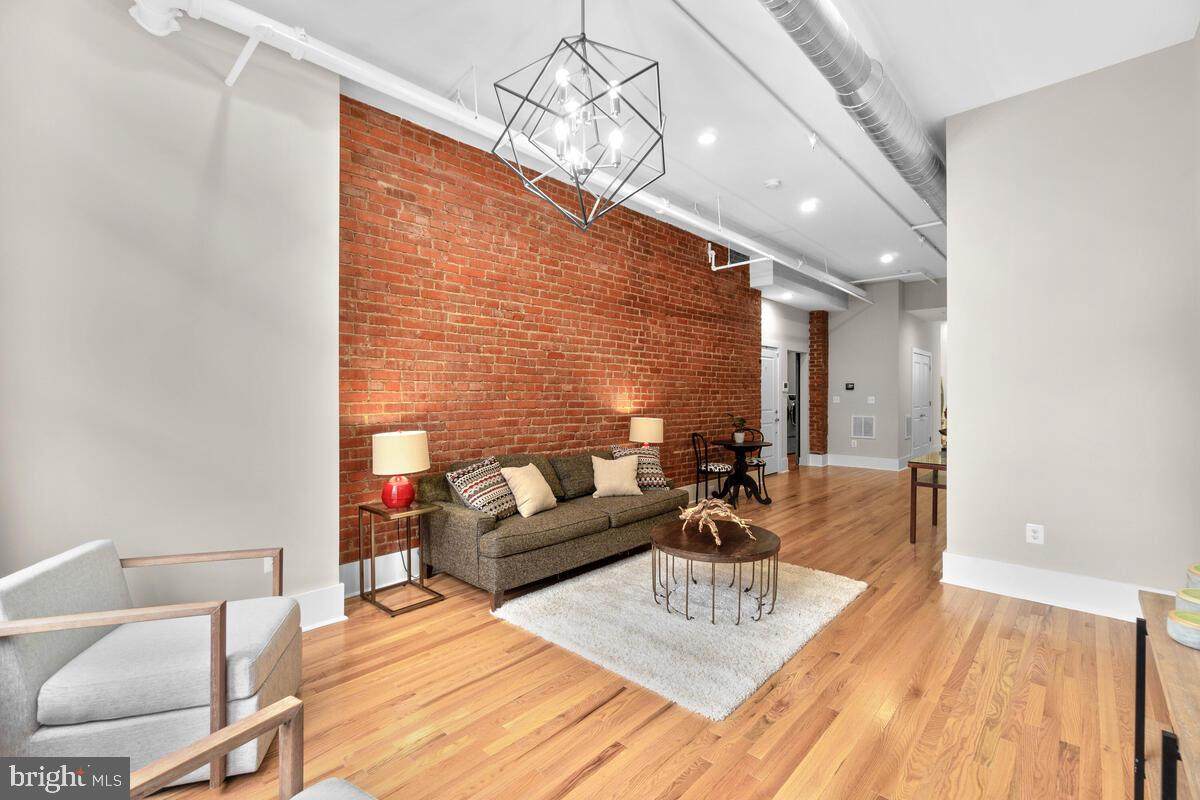20 Court Street - Photo 1
