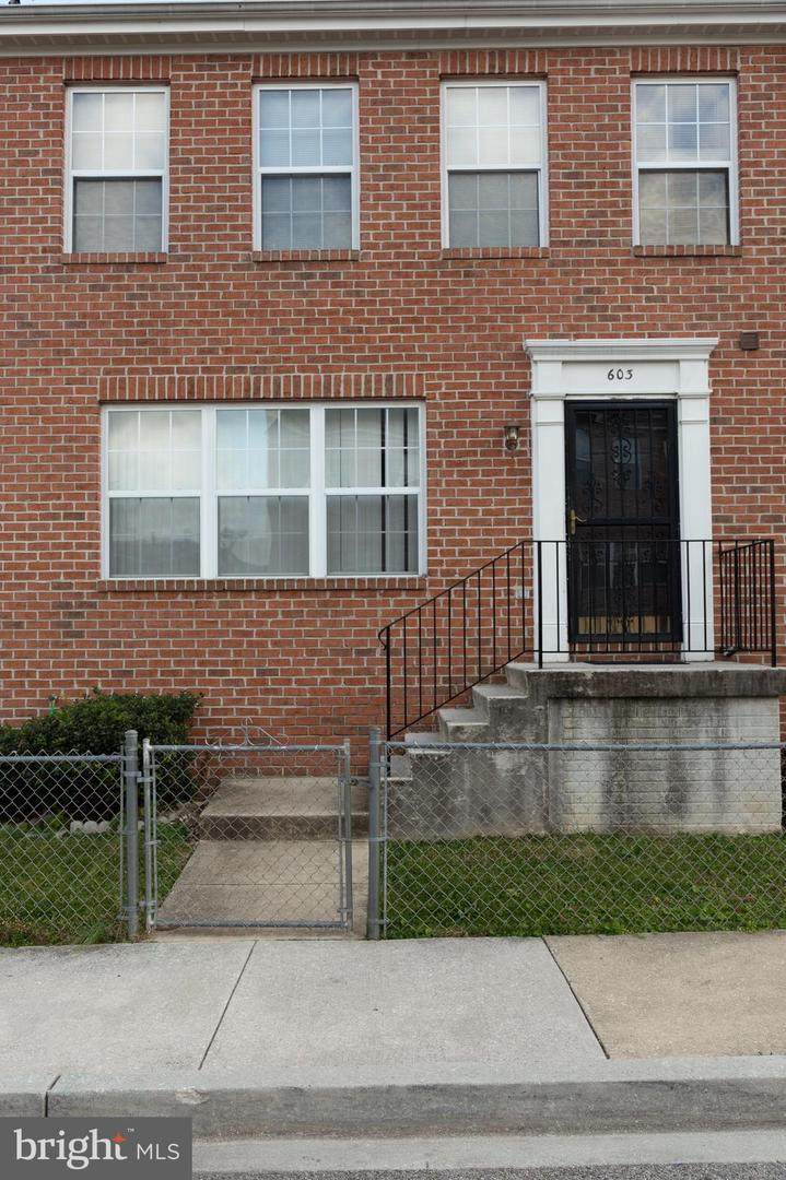 603 Collett Street - Photo 1