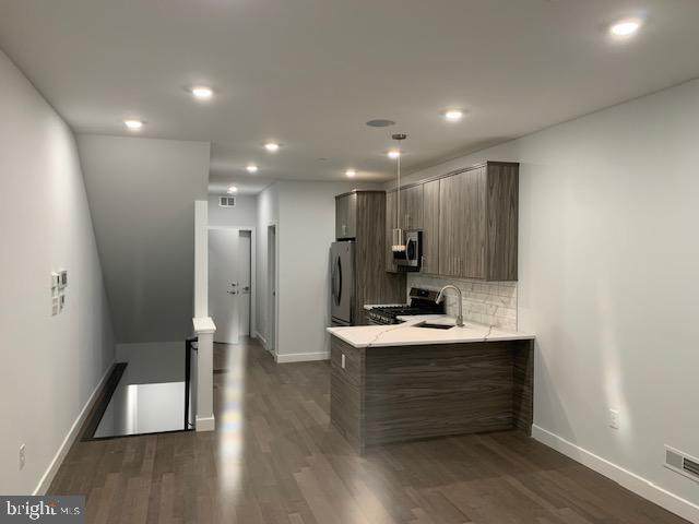 2032 Franklin Street - Photo 1