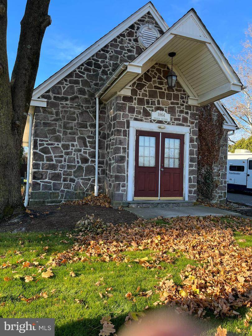 1864 Easton Road - Photo 1