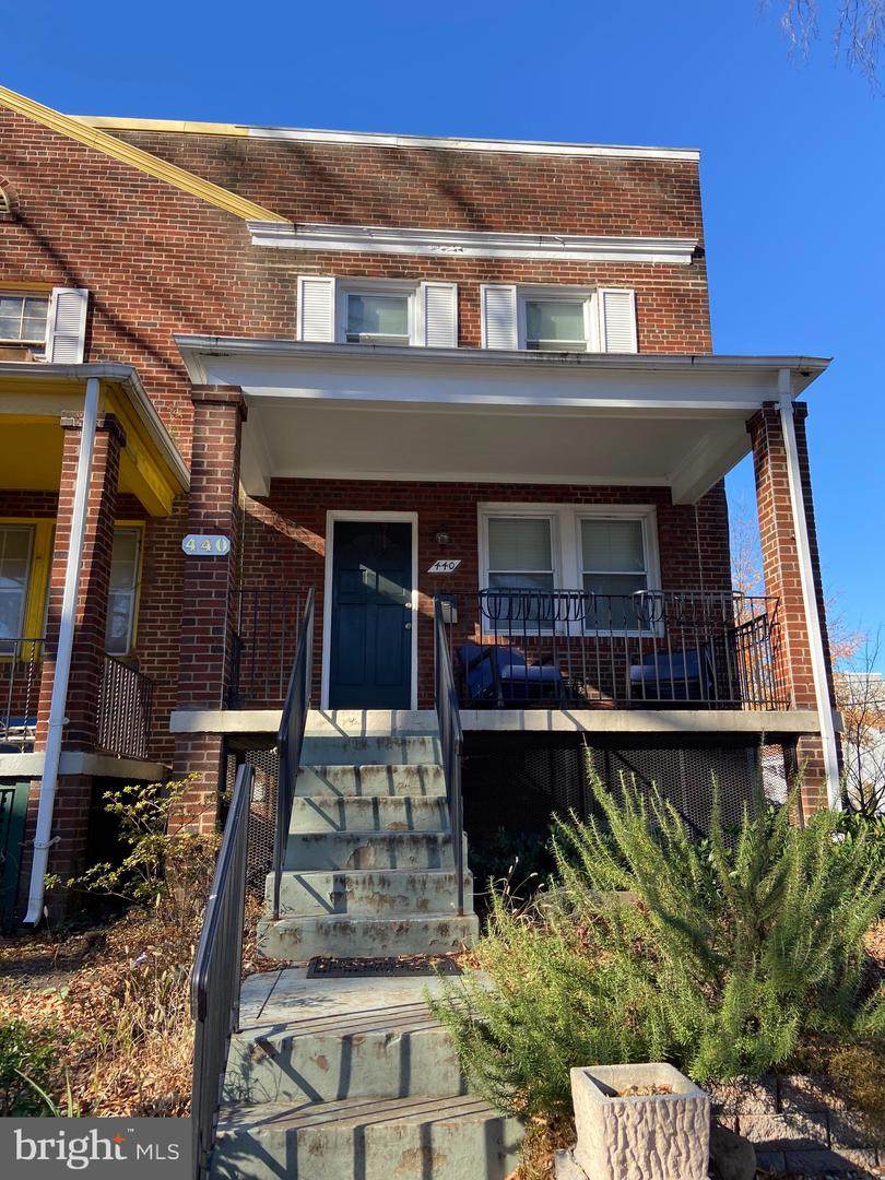 440 21ST Street - Photo 1
