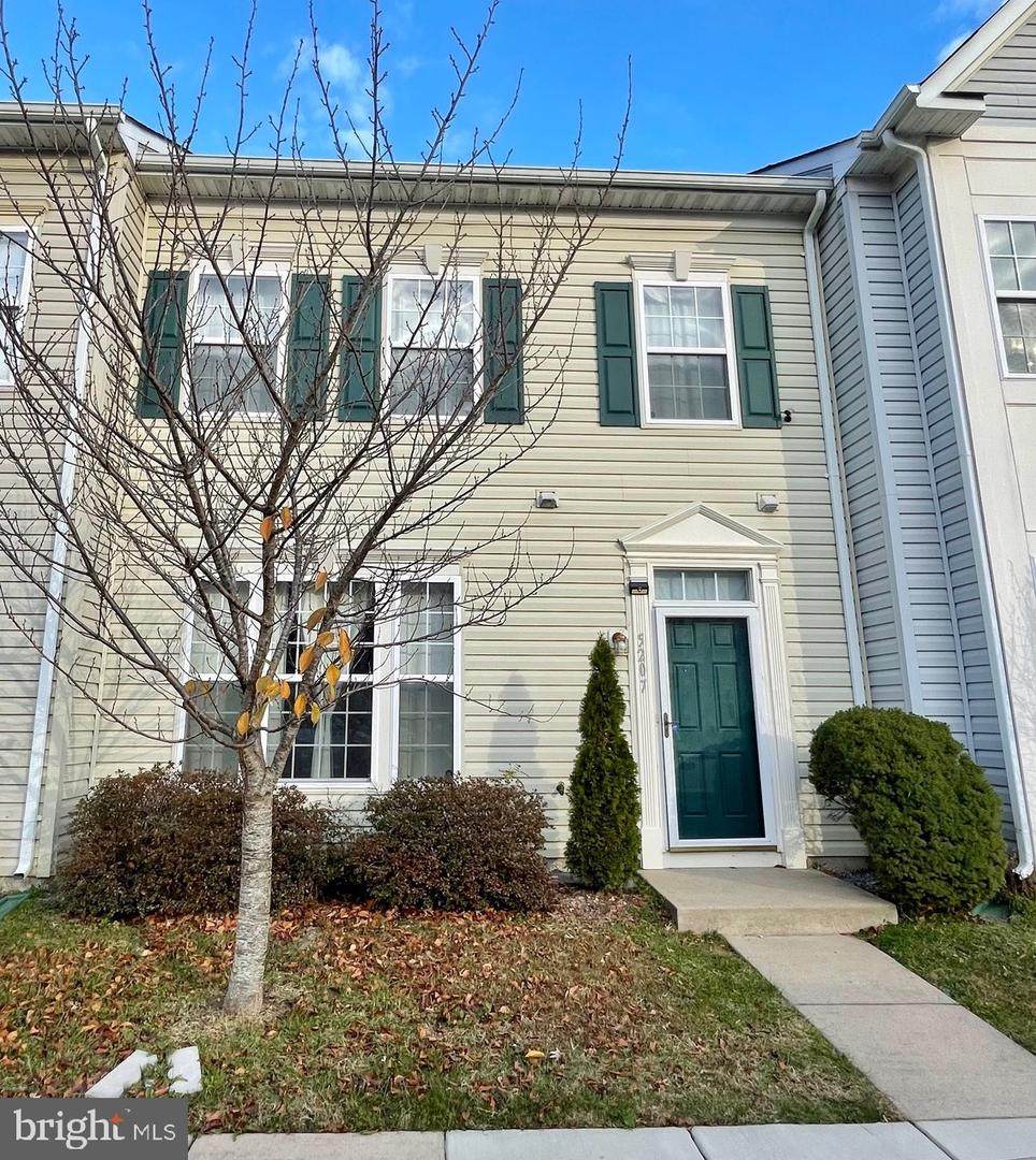 5207 Drakes Court - Photo 1