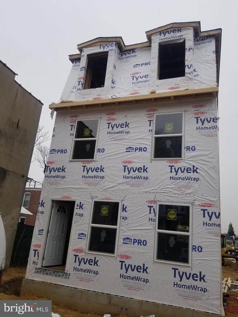 215 W 25Th Street - Photo 1