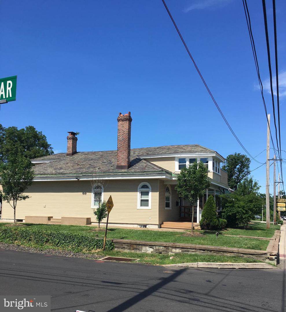816 Bristol Pike - Photo 1