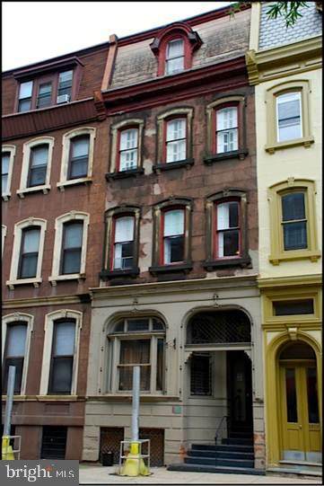 2209 Walnut Street - Photo 1