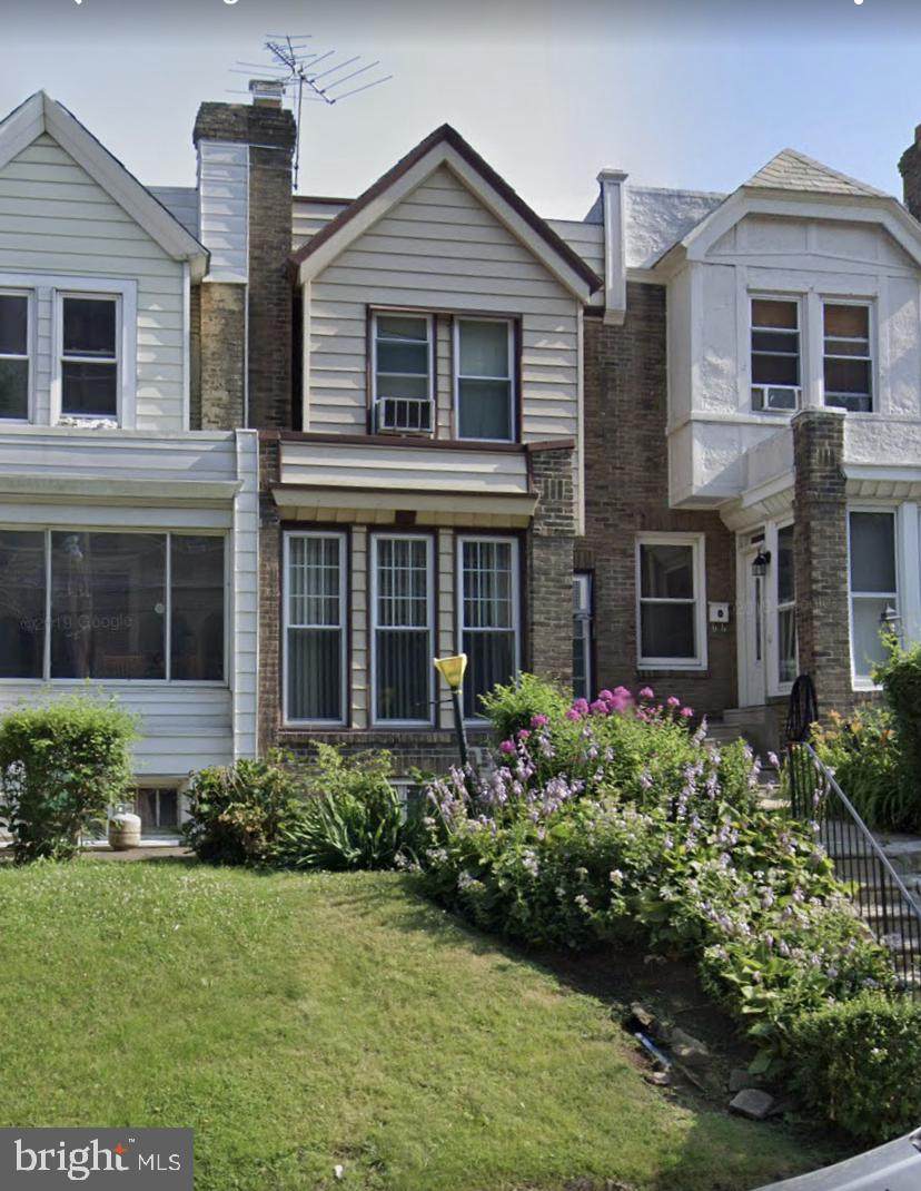 5786 Oxford Street - Photo 1