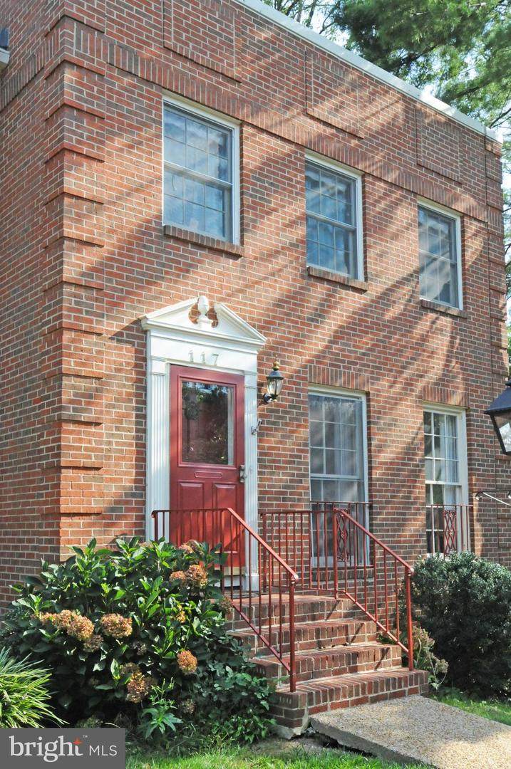 117 East Street - Photo 1