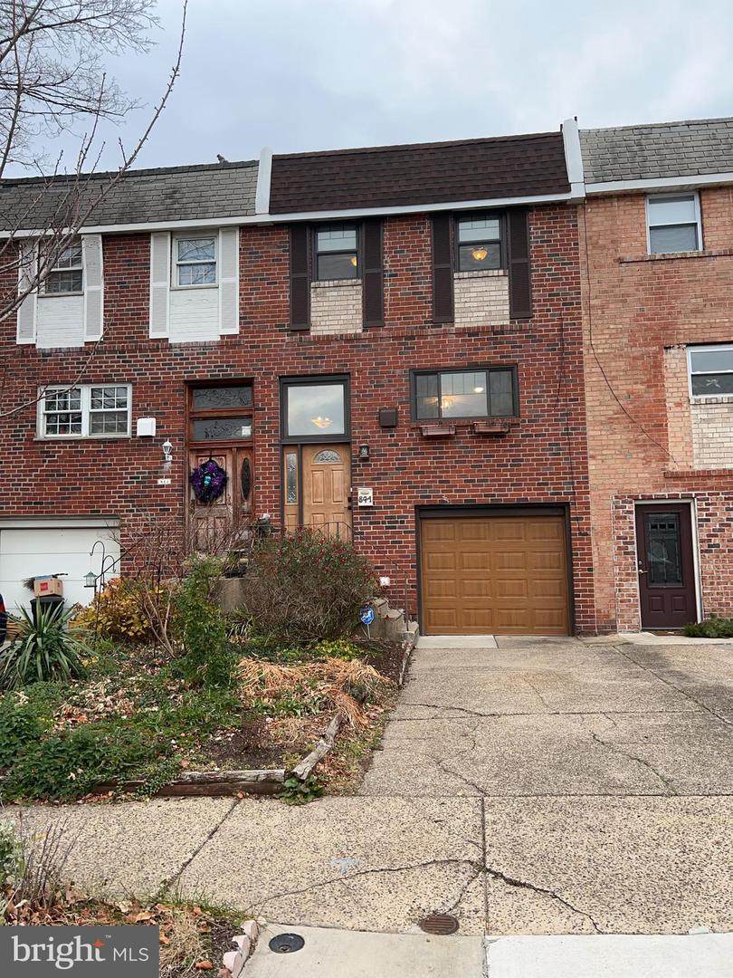 841 Hoffman Place - Photo 1