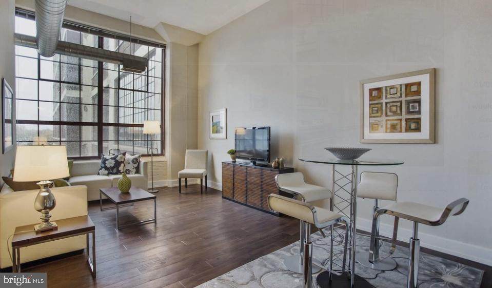 203 25TH Street - Photo 1